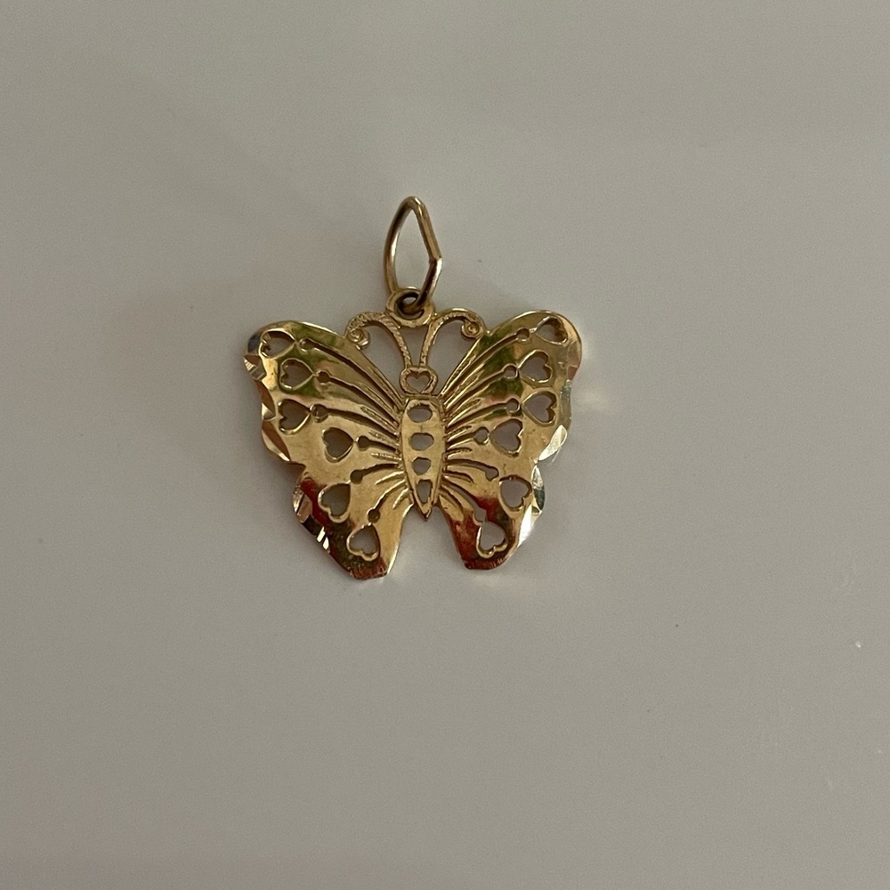 14k Yellow Gold Butterfly Charm Pendant - Picture 9 of 10